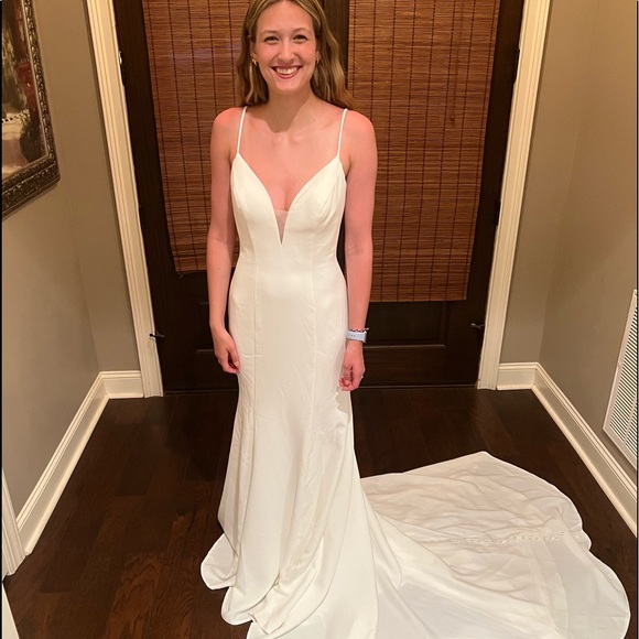 Ivory Wedding dress never worn or altered - Picture 3 of 5